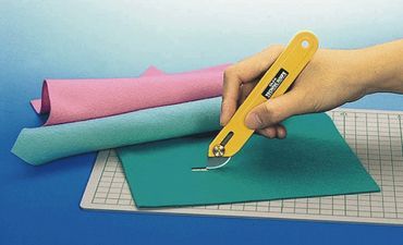 Clean pattern cutter and seam ripper - OLFA TCB-1 