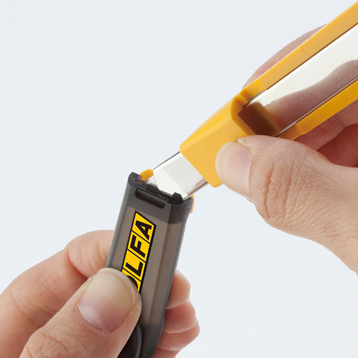 Standard Cutter with 9mm Blade Holder - "OLFA DA-1"